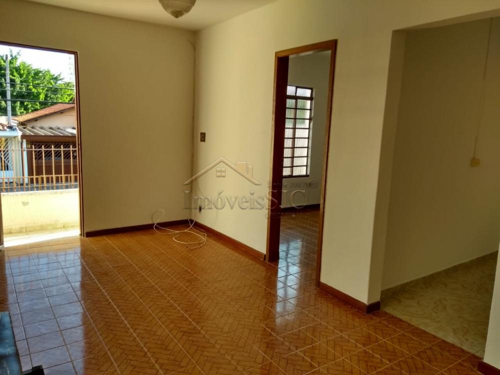 Alugar Casas / Padrão em São José dos Campos R$ 2.200,00 - Foto 1