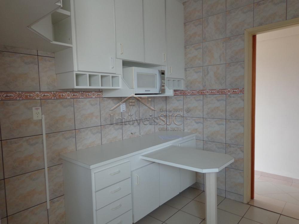 Comprar Apartamentos / Padrão em São José dos Campos R$ 340.000,00 - Foto 4