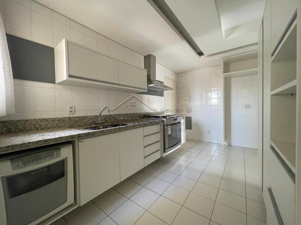 Alugar Apartamentos / Padrão em São José dos Campos R$ 6.000,00 - Foto 8