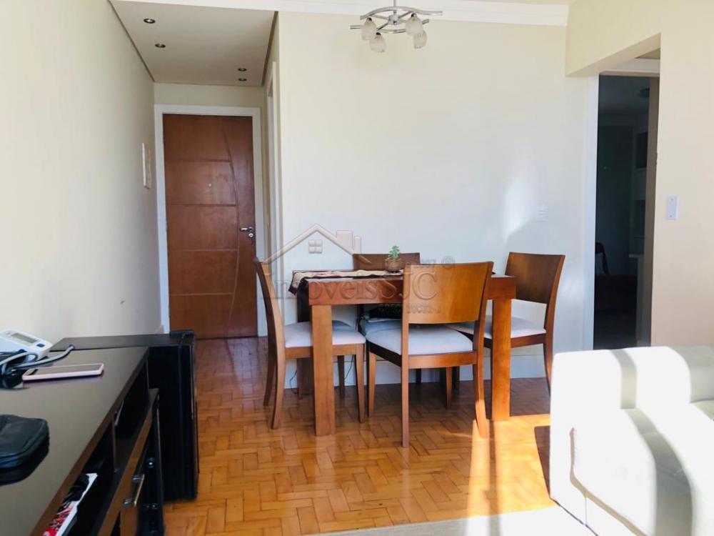 Comprar Apartamentos / Padrão em São José dos Campos R$ 380.000,00 - Foto 2