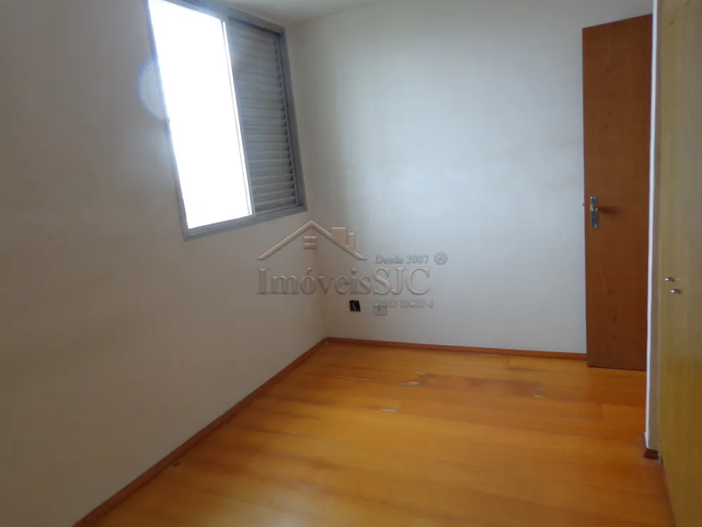 Comprar Apartamentos / Padrão em São José dos Campos R$ 350.000,00 - Foto 14