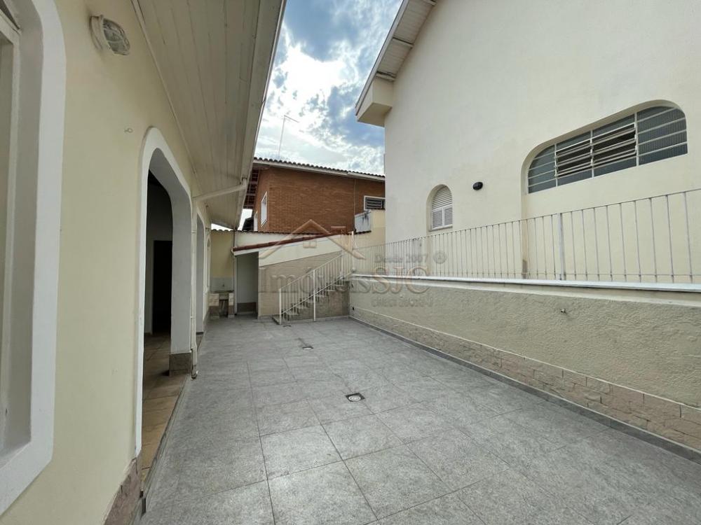 Alugar Casas / Padrão em São José dos Campos R$ 5.000,00 - Foto 17