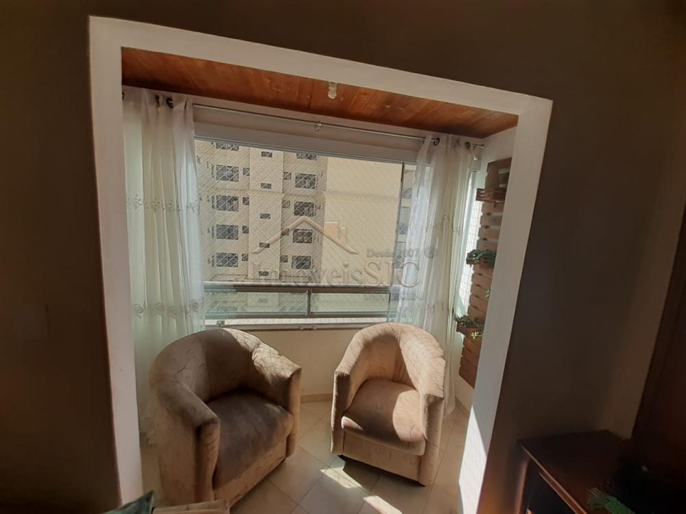 Alugar Apartamentos / Padrão em São José dos Campos R$ 3.200,00 - Foto 2