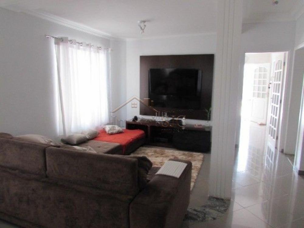 Comprar Casas / Condomínio em São José dos Campos R$ 2.125.000,00 - Foto 1
