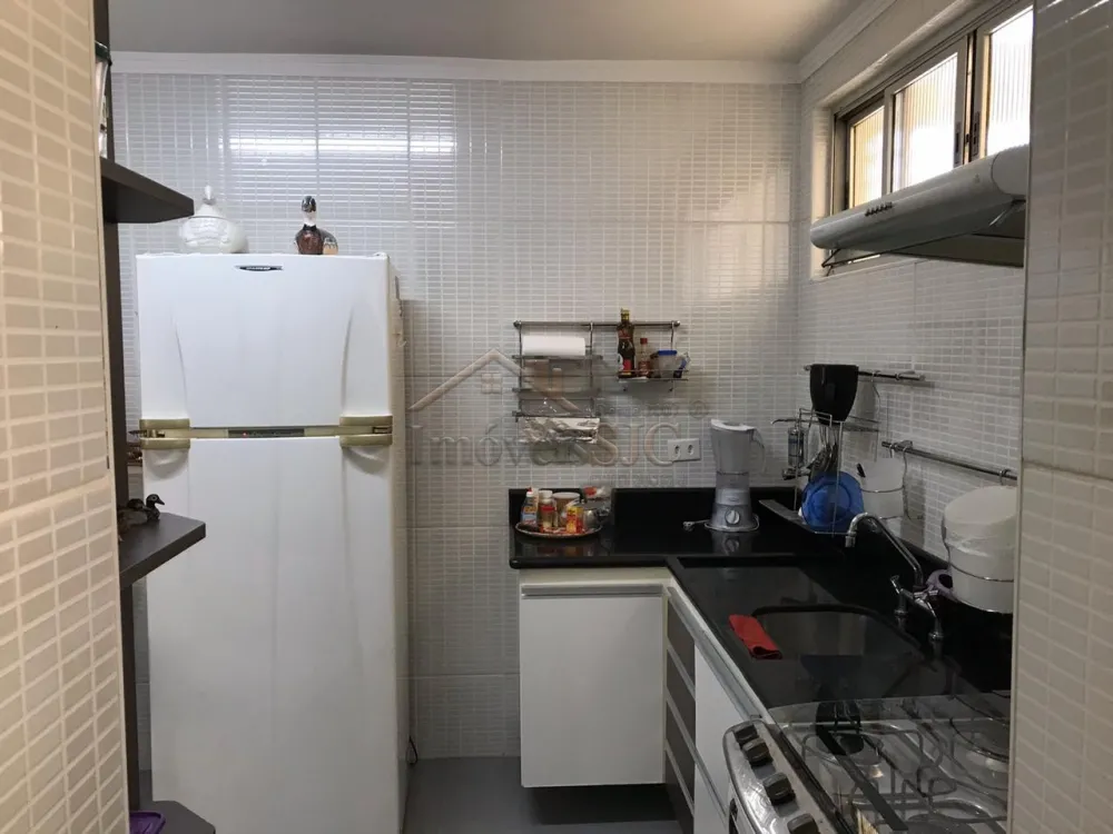 Comprar Apartamentos / Padrão em São José dos Campos R$ 385.000,00 - Foto 5