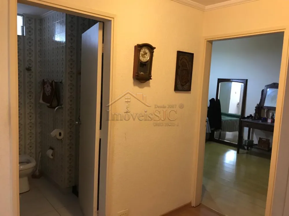 Comprar Apartamentos / Padrão em São José dos Campos R$ 385.000,00 - Foto 12