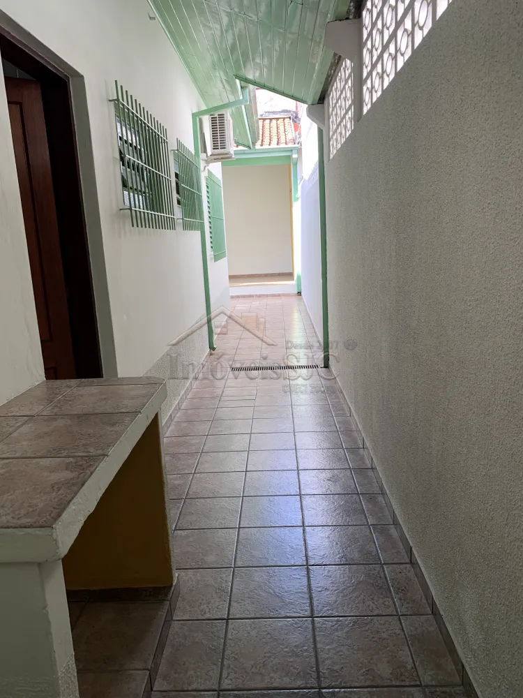 Alugar Casas / Padrão em São José dos Campos R$ 3.300,00 - Foto 29