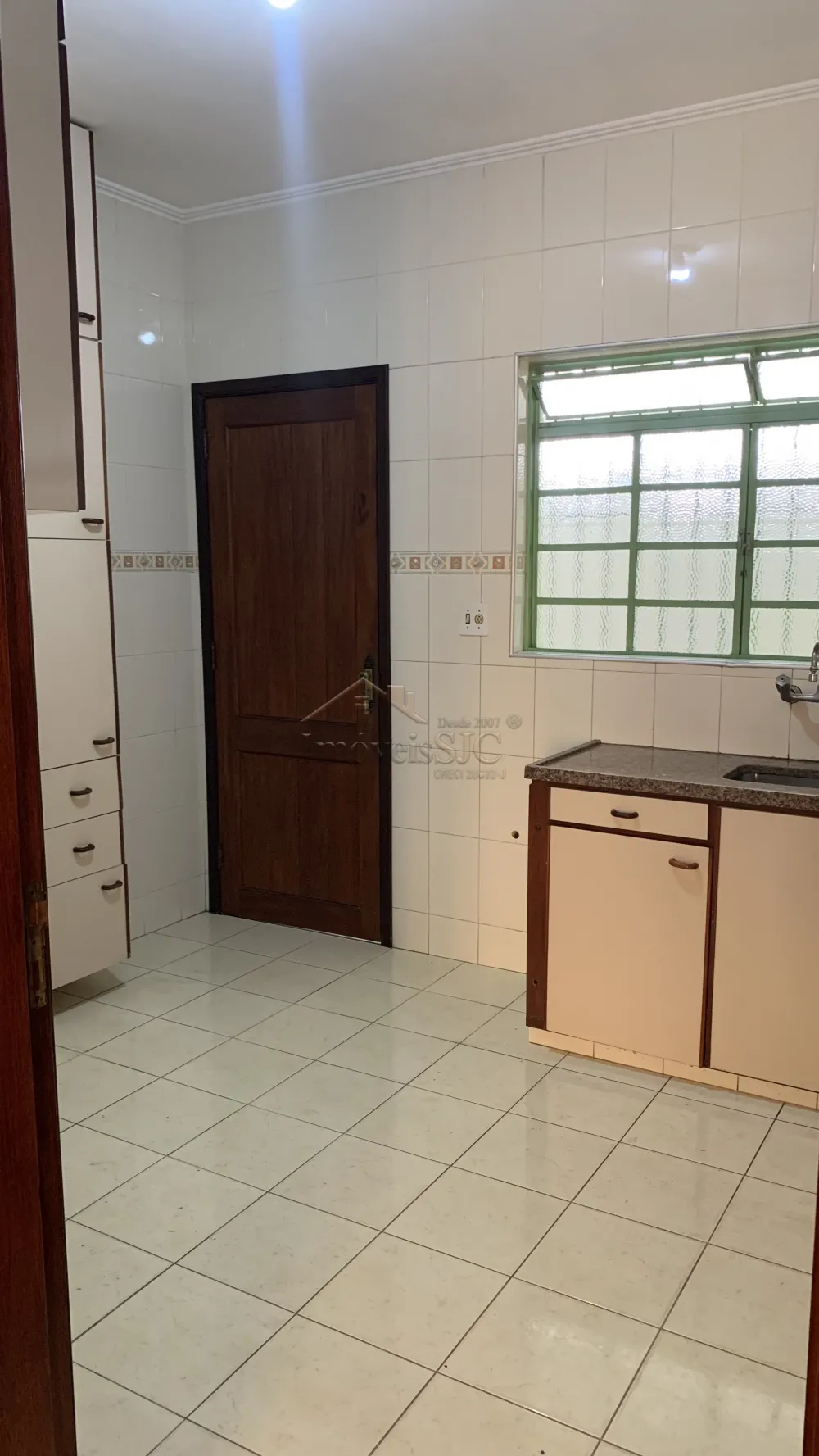 Alugar Casas / Padrão em São José dos Campos R$ 3.300,00 - Foto 6