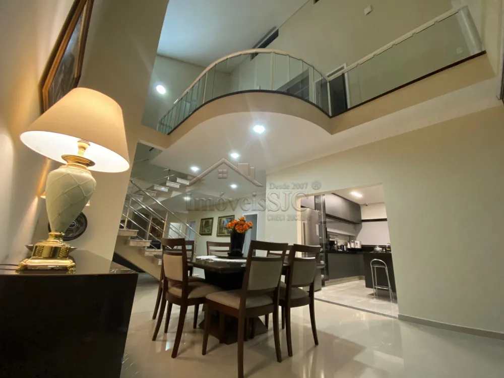 Comprar Casas / Condomínio em São José dos Campos - Foto 1