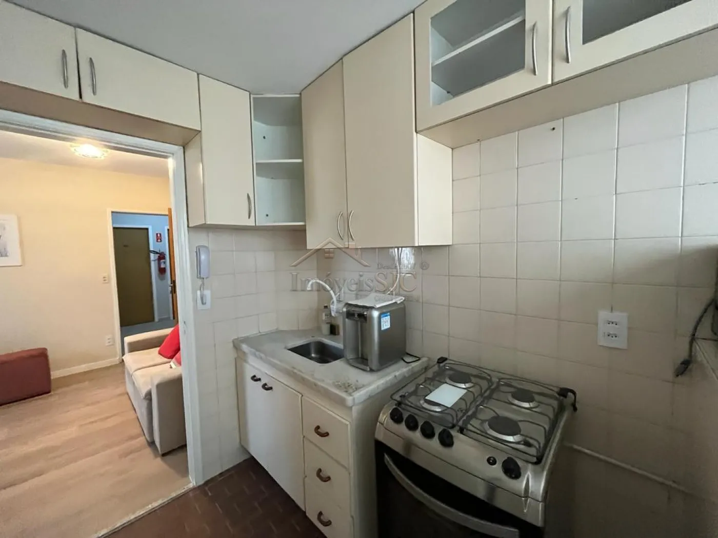 Comprar Apartamentos / Padrão em São José dos Campos R$ 320.000,00 - Foto 5