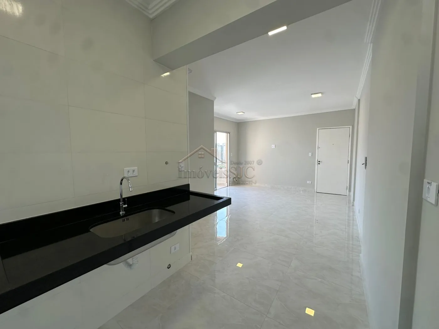 Comprar Apartamentos / Padrão em São José dos Campos R$ 600.000,00 - Foto 1
