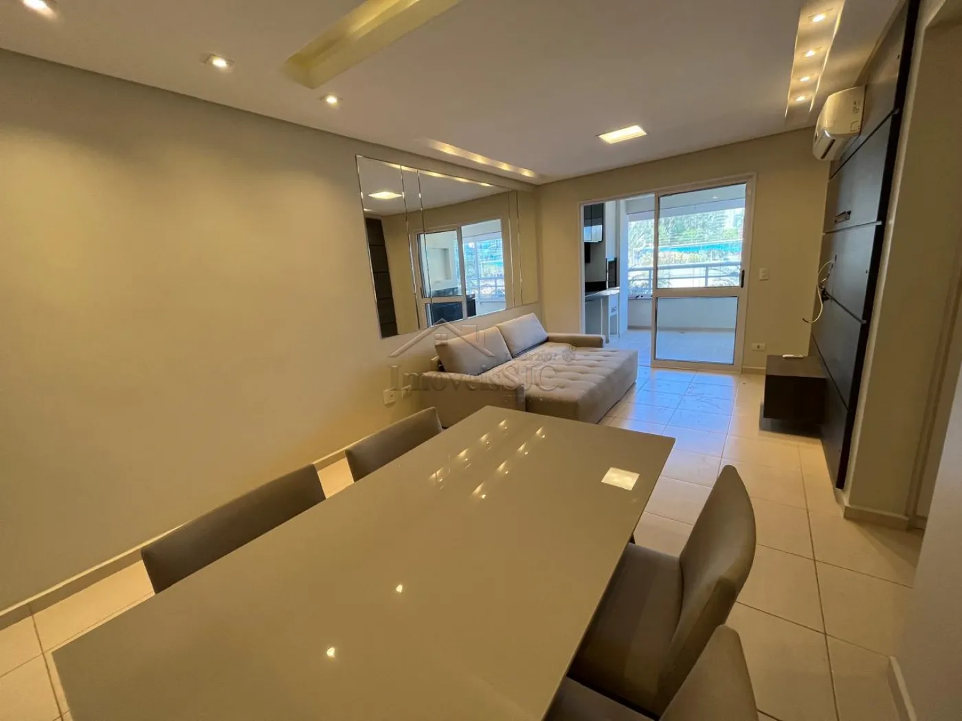 Alugar Apartamentos / Padrão em São José dos Campos R$ 4.500,00 - Foto 1