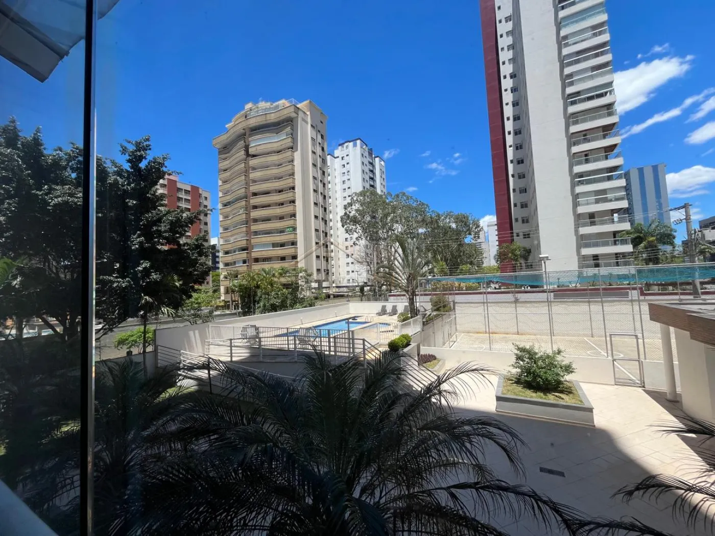 Alugar Apartamentos / Padrão em São José dos Campos R$ 4.500,00 - Foto 4