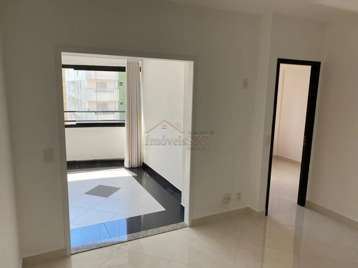Alugar Apartamentos / Padrão em São José dos Campos R$ 2.500,00 - Foto 5