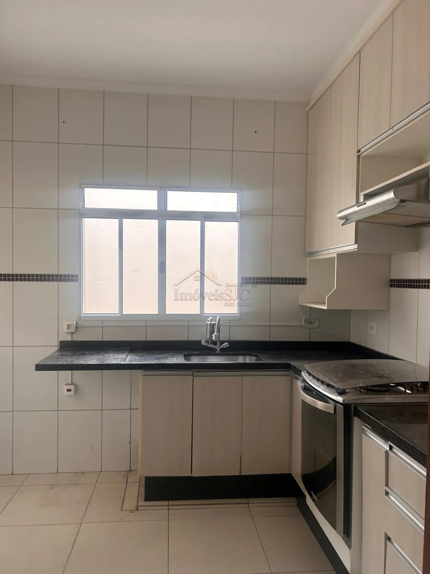 Alugar Casas / Padrão em Jacareí R$ 3.000,00 - Foto 6