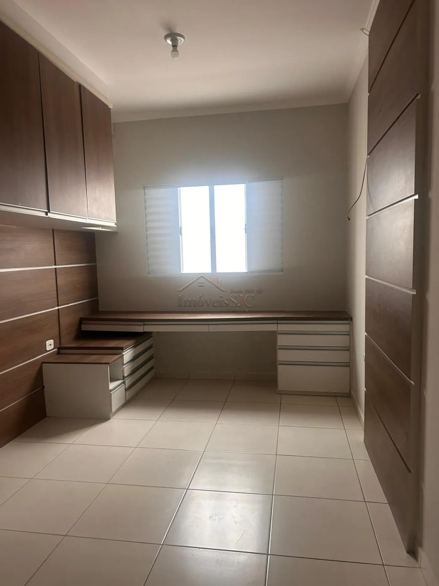 Alugar Casas / Padrão em Jacareí R$ 3.000,00 - Foto 10