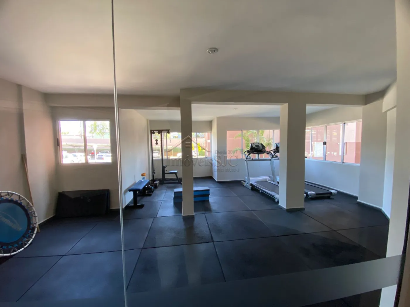 Comprar Apartamentos / Padrão em São José dos Campos R$ 450.000,00 - Foto 19