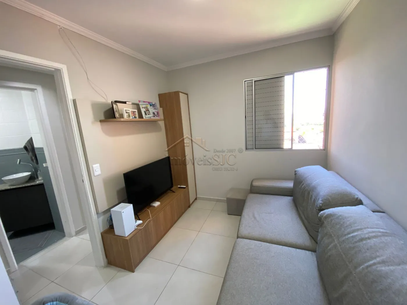 Comprar Apartamentos / Padrão em São José dos Campos R$ 450.000,00 - Foto 9