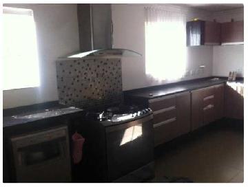 Alugar Casas / Padrão em São José dos Campos. apenas R$ 6.000,00