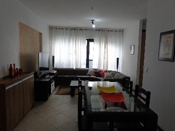 Alugar Apartamentos / Padrão em São José dos Campos. apenas R$ 2.000,00