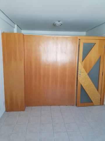 imagem 5 - Comerciais - Sala imagem 5 - Comerciais - Sala