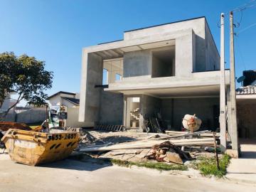 Casa em condomínio fechado