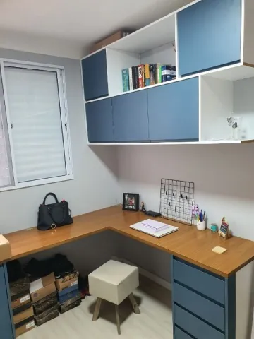 Alugar Apartamentos / Padrão em São José dos Campos. apenas R$ 300.000,00