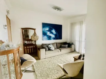 Excelente Apartamento no Edifício Monte Zurich