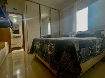 Excelente Apartamento no Edifício Monte Zurich