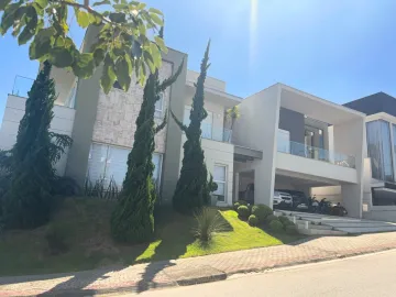 Casa em condomínio fechado em São José dos Campos