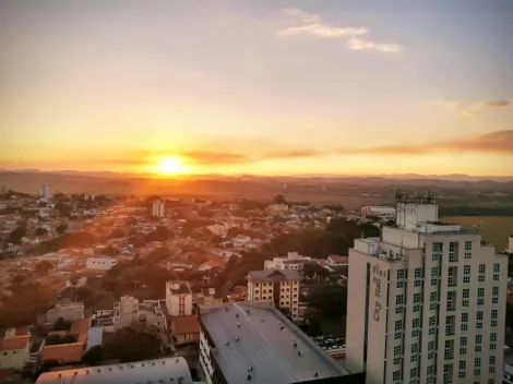 AMPLO APTO VARANDA COM CHURRASQUEIRA E VISTA LIVRE NO JD. AQUÁRIUS