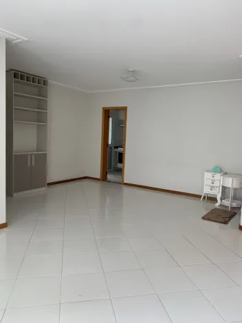 Excelente apartamento disponível para venda e locação na melhor localização do Jardim Aquárius, próximo à mercados, academias, praça Ulisses Guimarães, ponto de ônibus, escolas.