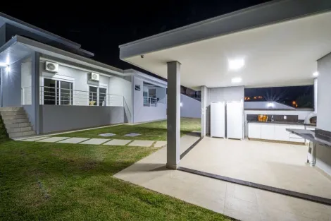 imagem 3 - Luxuosa Casa em Condomínio Fechado de Alto Padrão imagem 3 - Luxuosa Casa em Condomínio Fechado de Alto Padrão